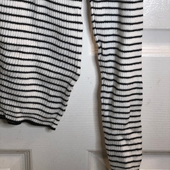 H&M striped turtle neck sweater - Picture 4 of 6